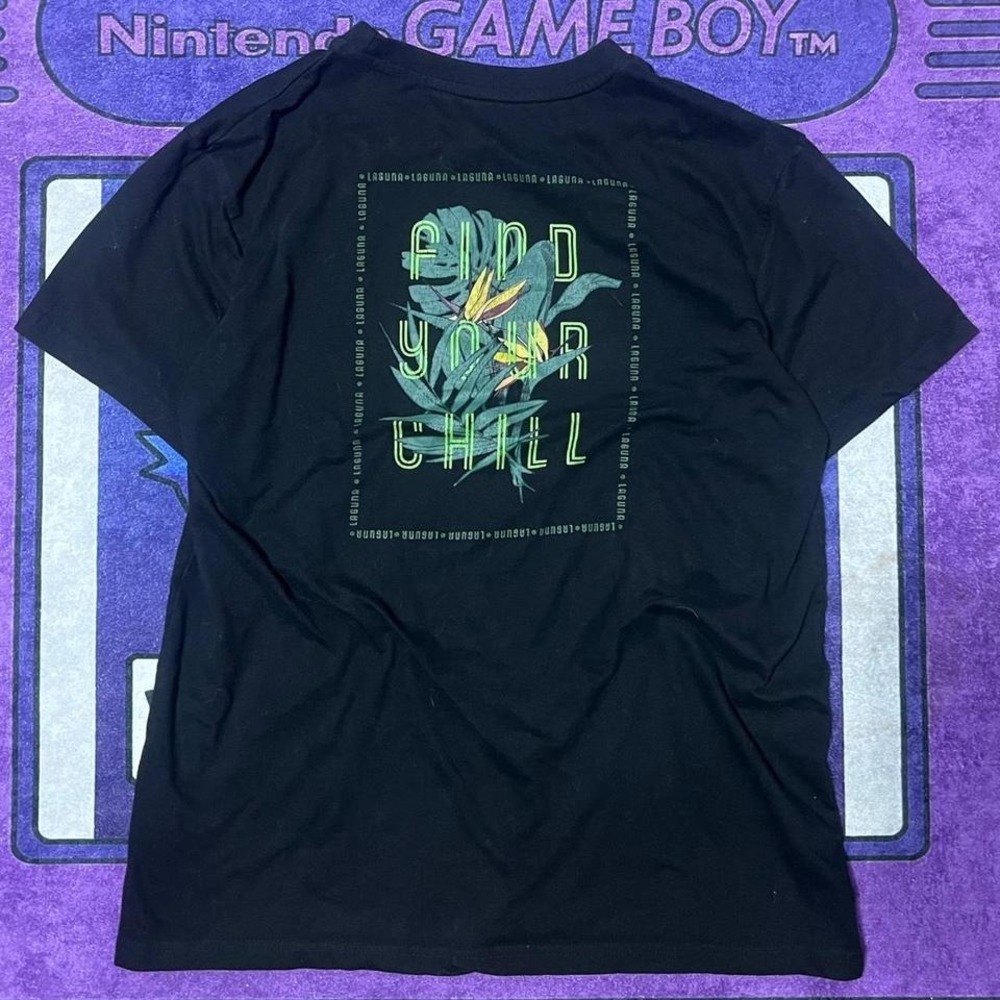 Laguna black surf tee with green accents Size XL